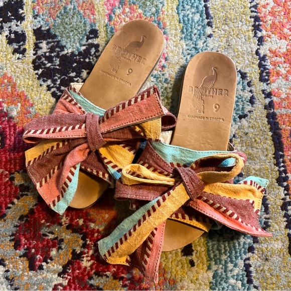 Brother Vellies Slides Multicolored Bow Handmade Leather Summer Size 9 - Picture 1 of 3